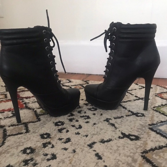 Ankle boots - Picture 1 of 4
